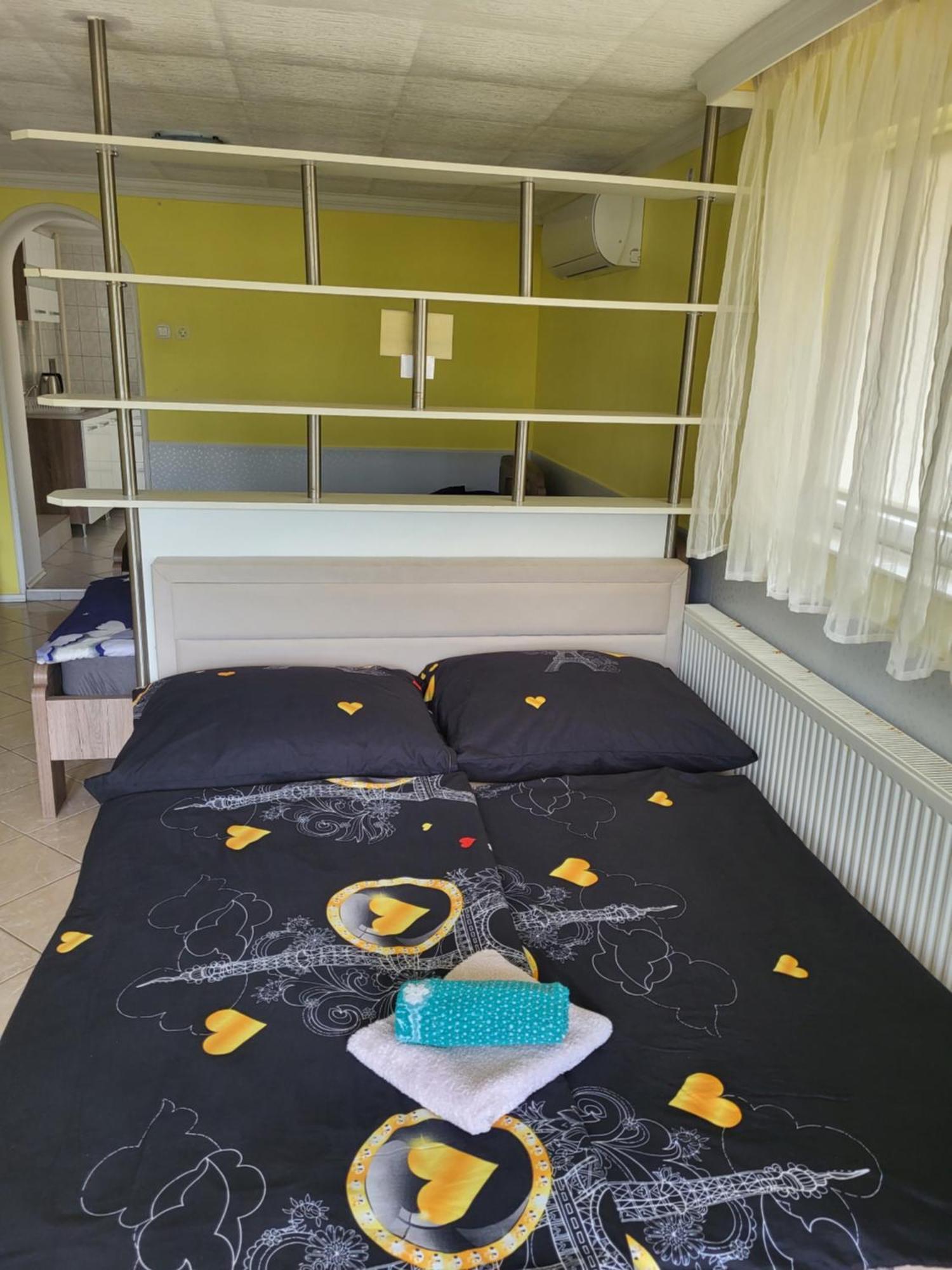 Apartament Napsugar Vendeghaz Tiszaújváros Pokój zdjęcie