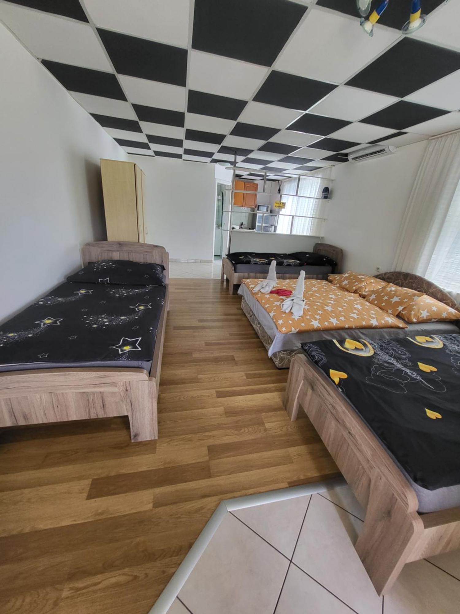 Apartament Napsugar Vendeghaz Tiszaújváros Zewnętrze zdjęcie