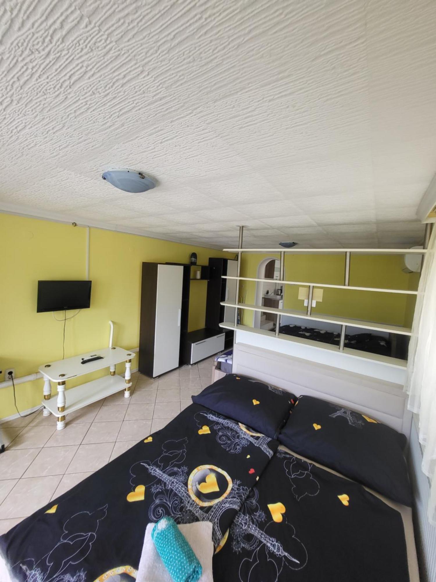 Apartament Napsugar Vendeghaz Tiszaújváros Zewnętrze zdjęcie