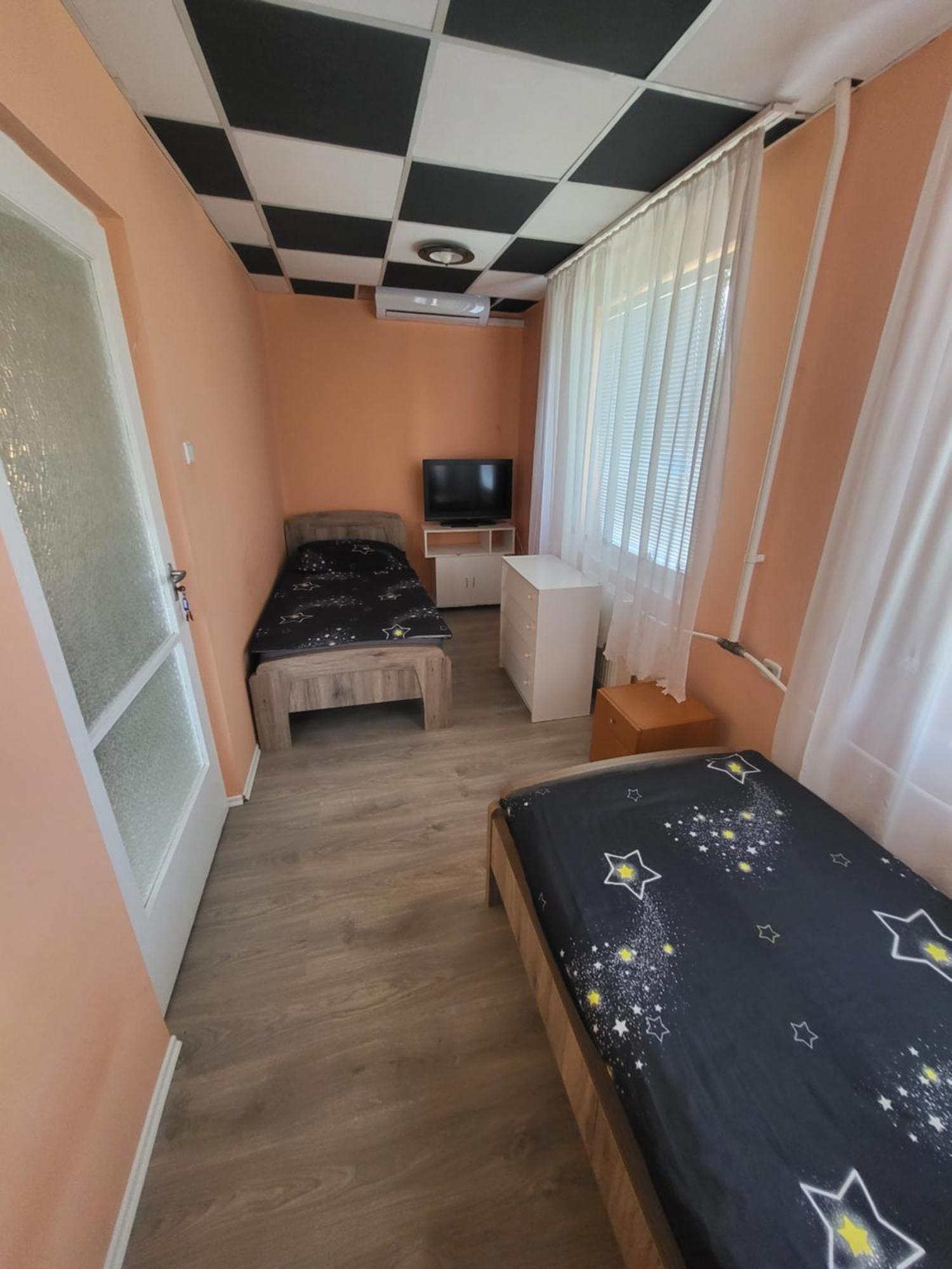Apartament Napsugar Vendeghaz Tiszaújváros Pokój zdjęcie